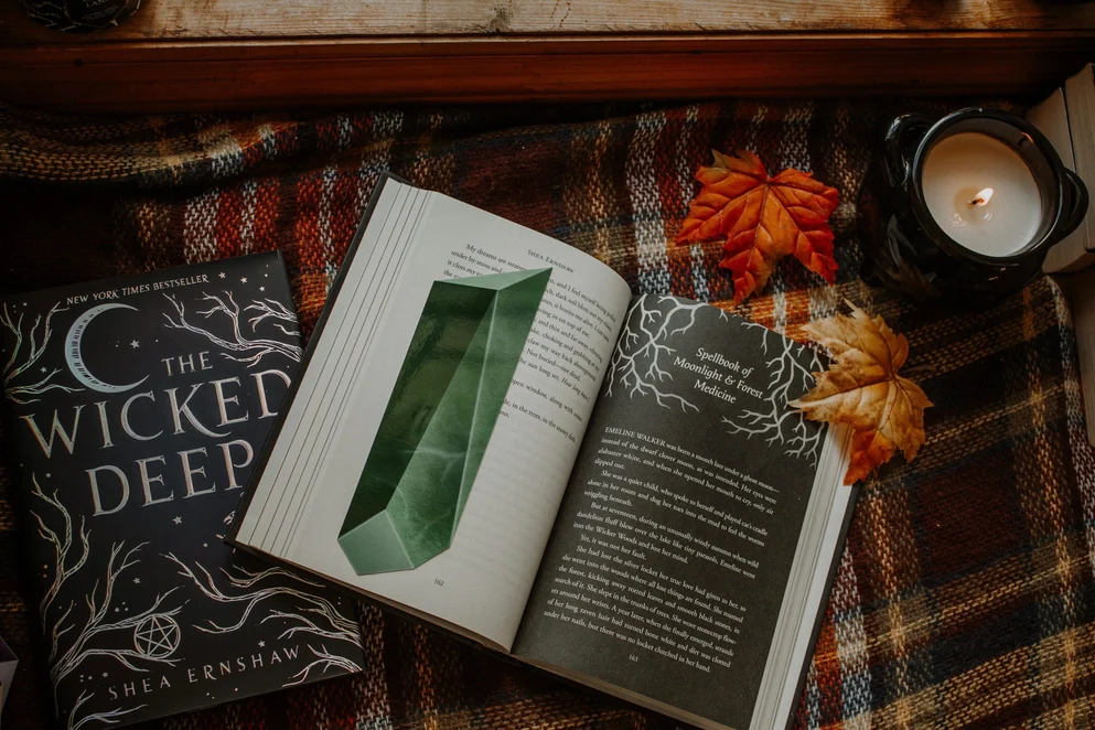 Emerald Crystal Bookmark - Image 13