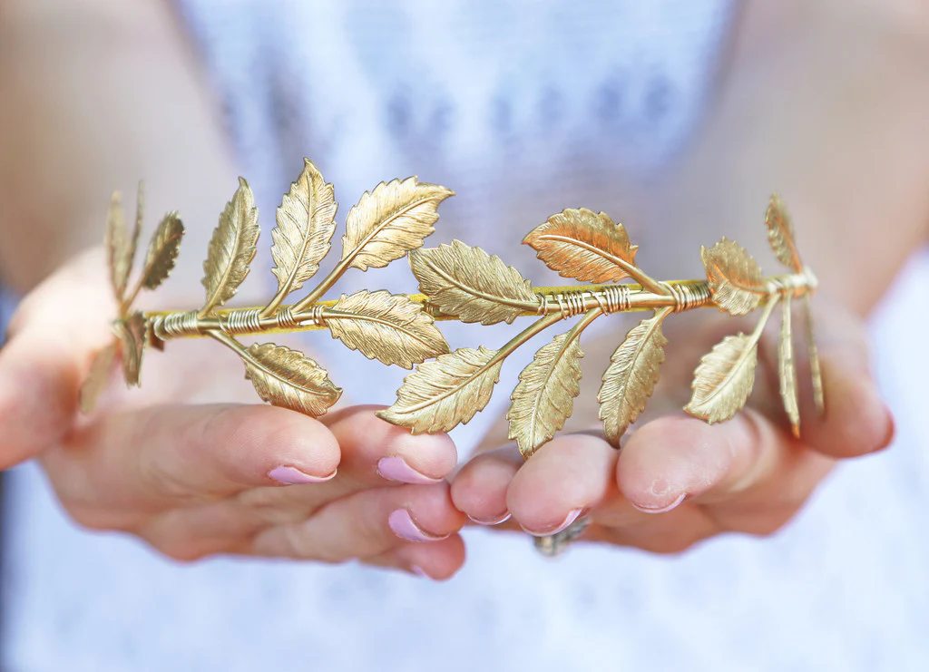 Oversized Leaf Crown - Gold or Silver - Image 4